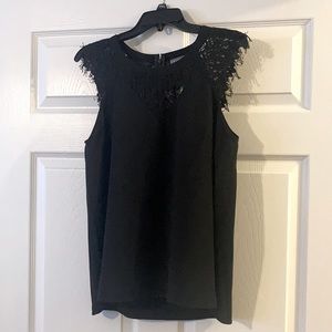 Britton ivy size medium black lace top
